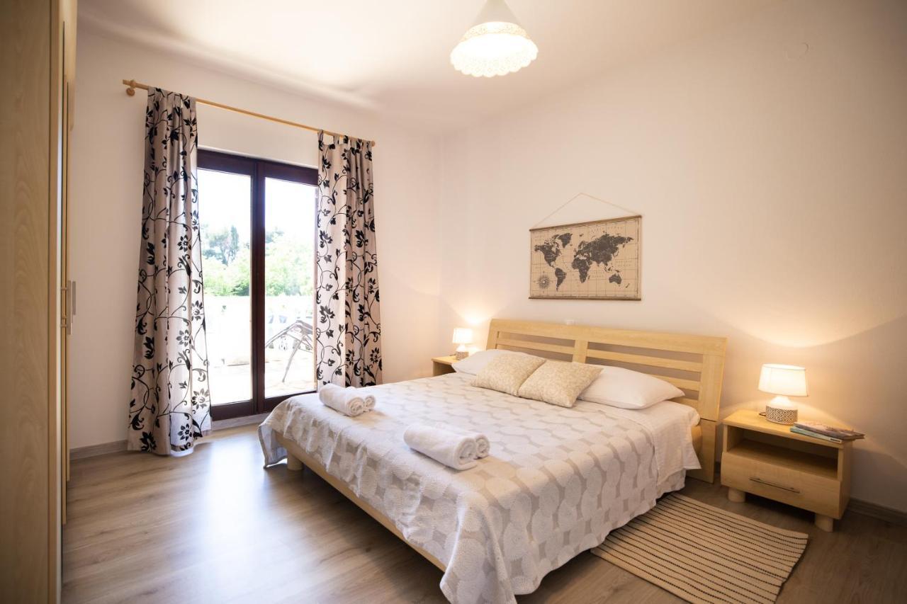 Apartments And A Room Ina Zadar Exterior photo