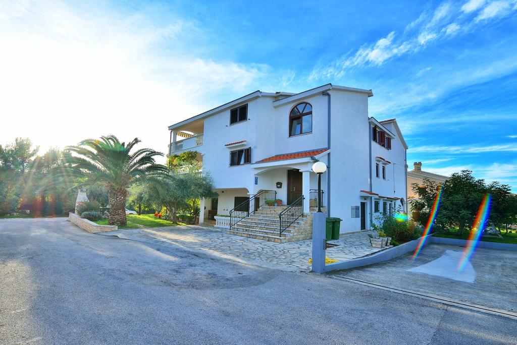 Apartments And A Room Ina Zadar Exterior photo