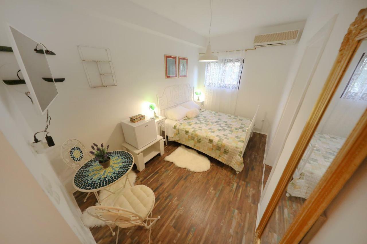 Apartments And A Room Ina Zadar Exterior photo